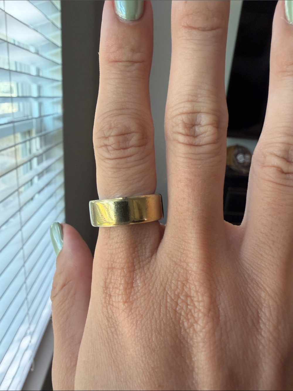 Gold Oura Ring Gen 4 size 7